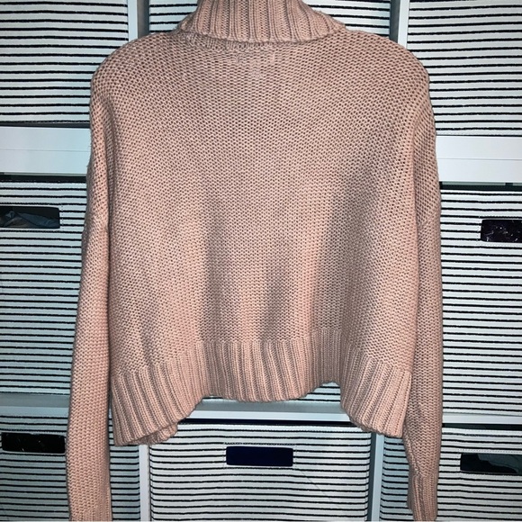Calvin Klein Women’s Sweater Size XS | Stretchy Cropped Oversize | Cable Knit - Picture 3 of 11